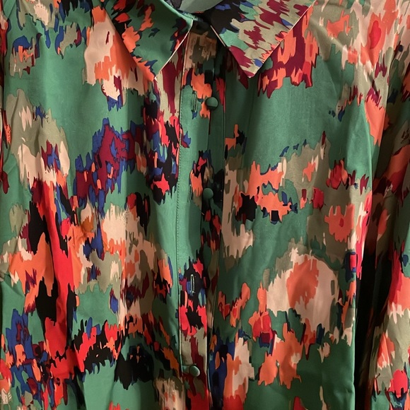 Jane Chic Designs Plus Size Sublimation Blouse - Picture 7 of 9